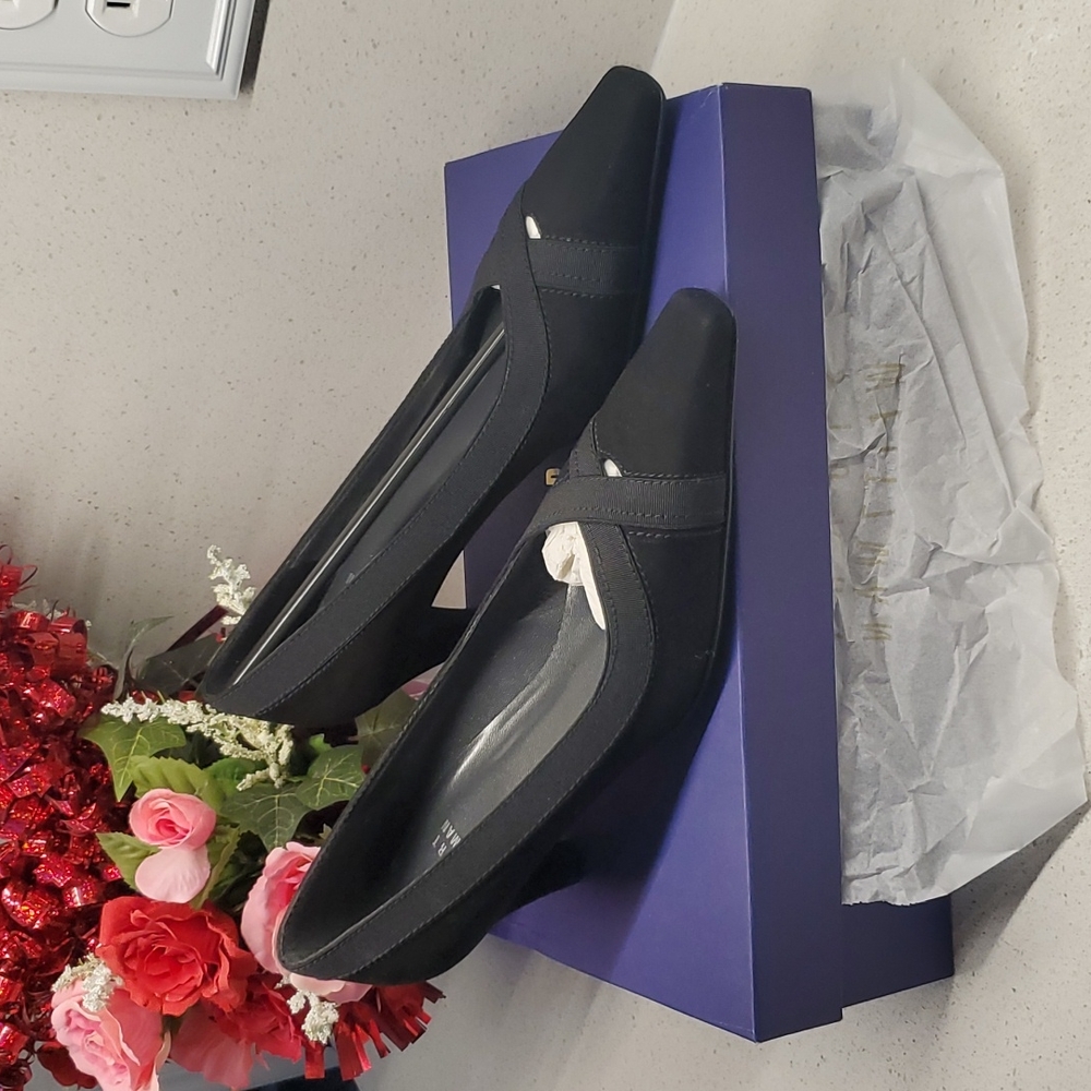 STUART WEITZMAN midlogic suede square toe pumps (sz 5.5M)
